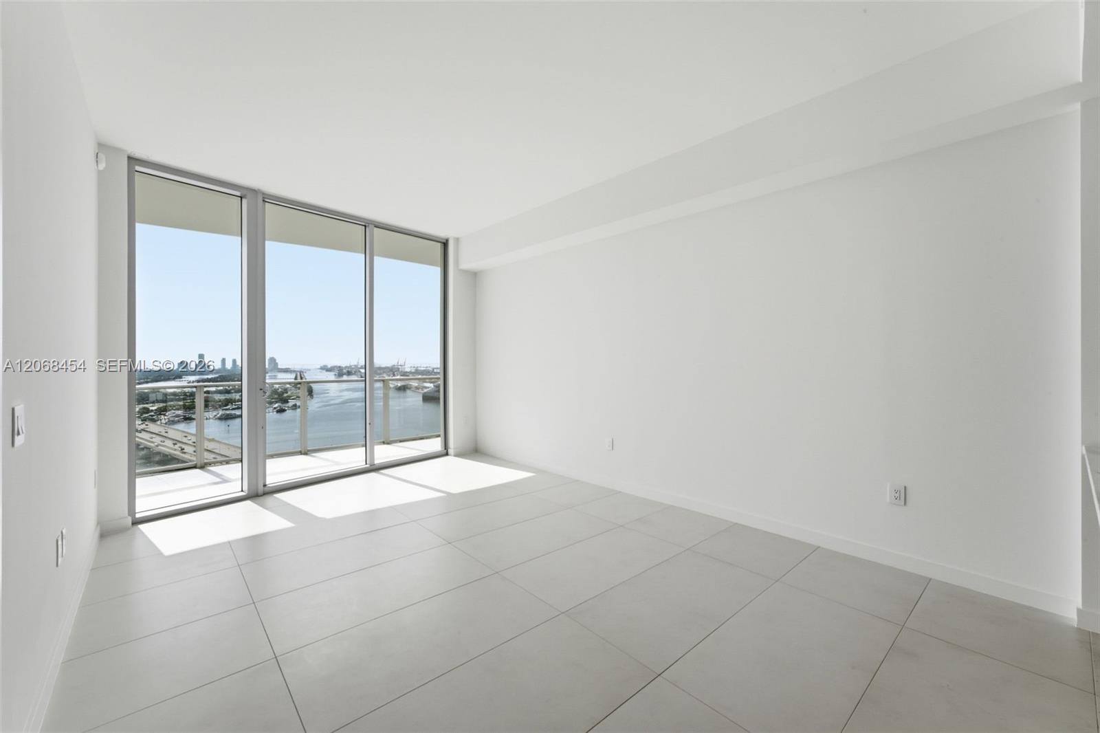 1400 Biscayne Blvd. # 3004
