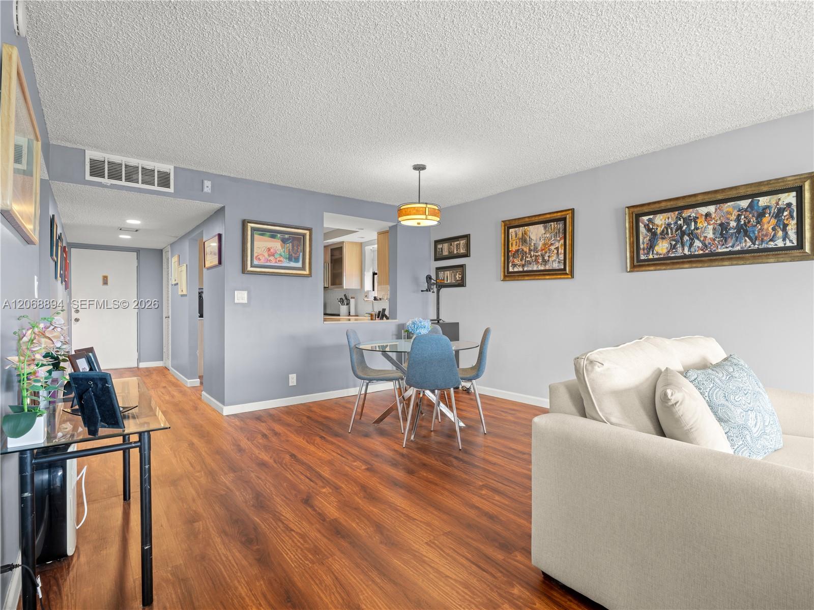 2314 S Cypress Bend Dr