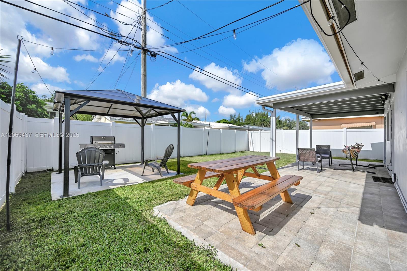2710 NW 54th St