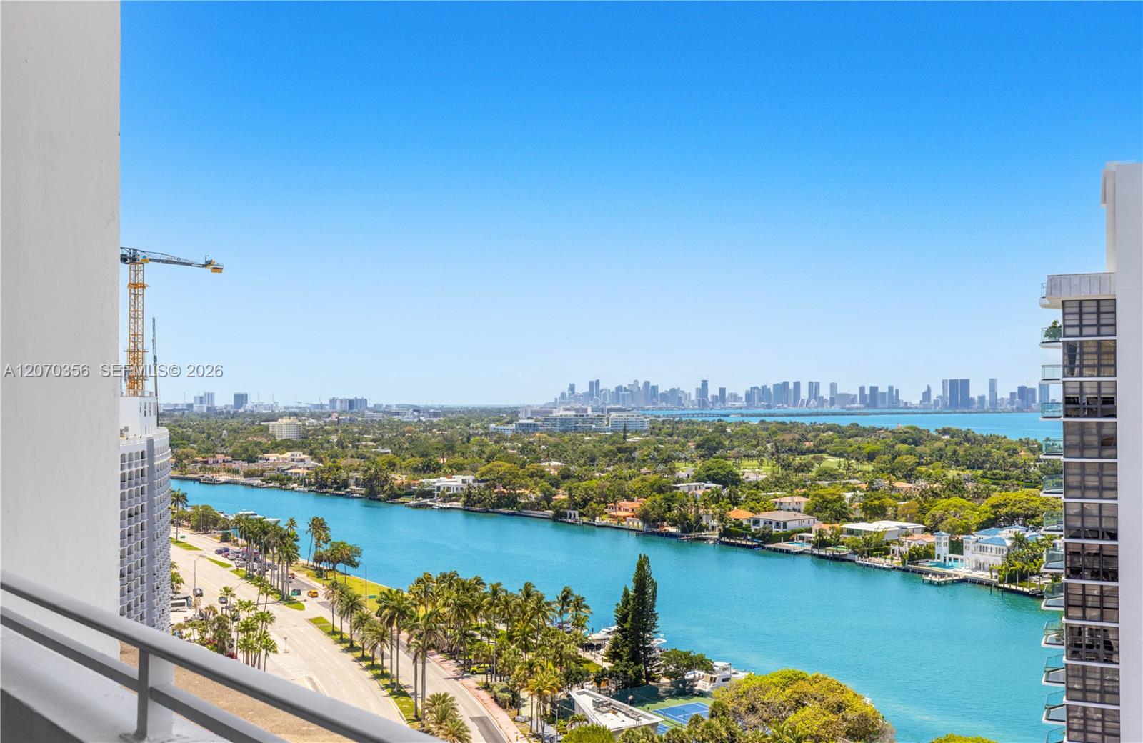 5445 Collins Ave Unit: TS11