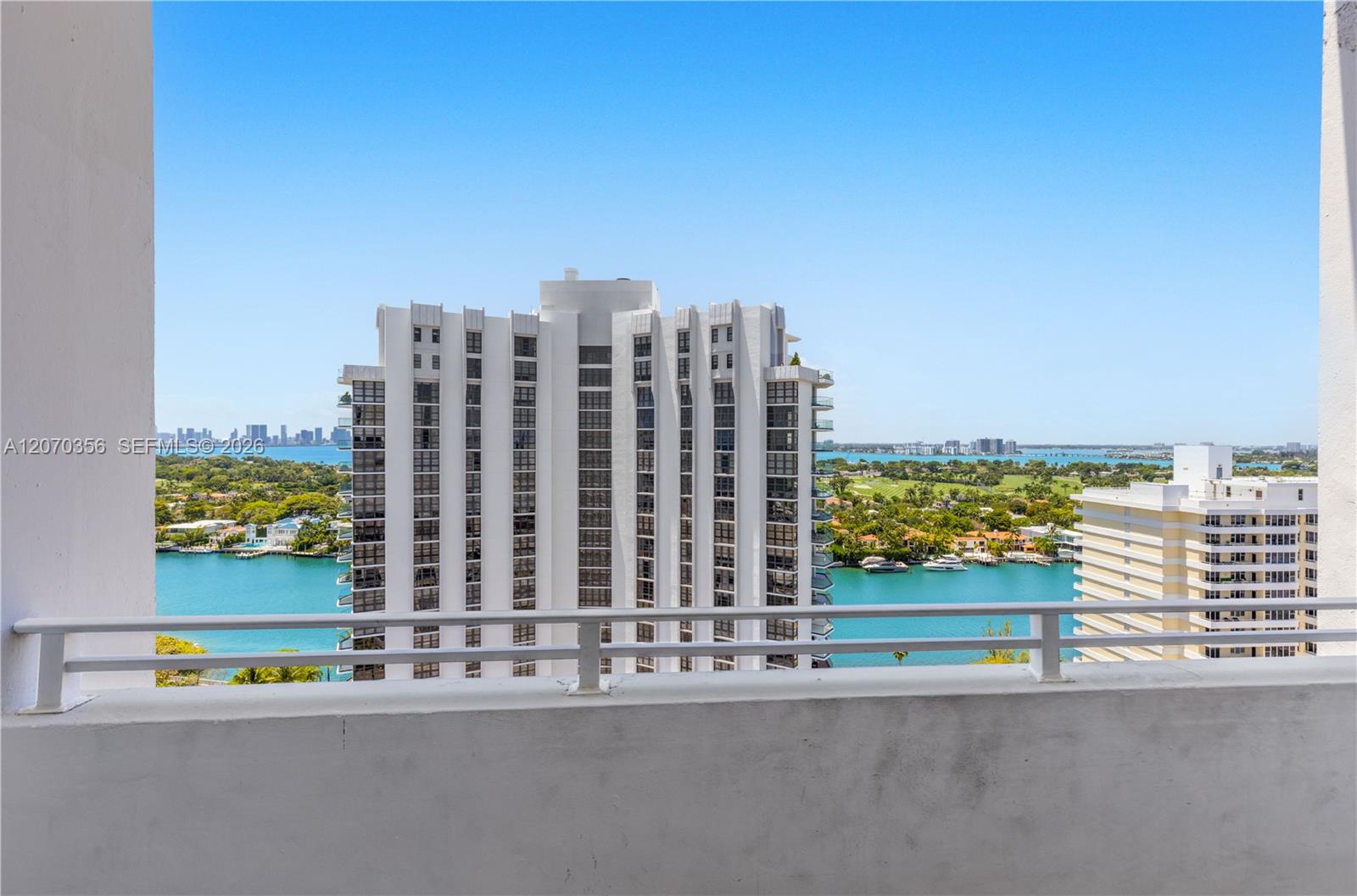 5445 Collins Ave Unit: TS11