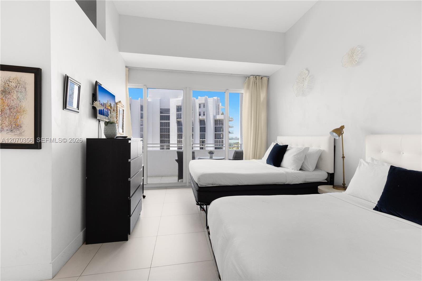 5445 Collins Ave Unit: TS11