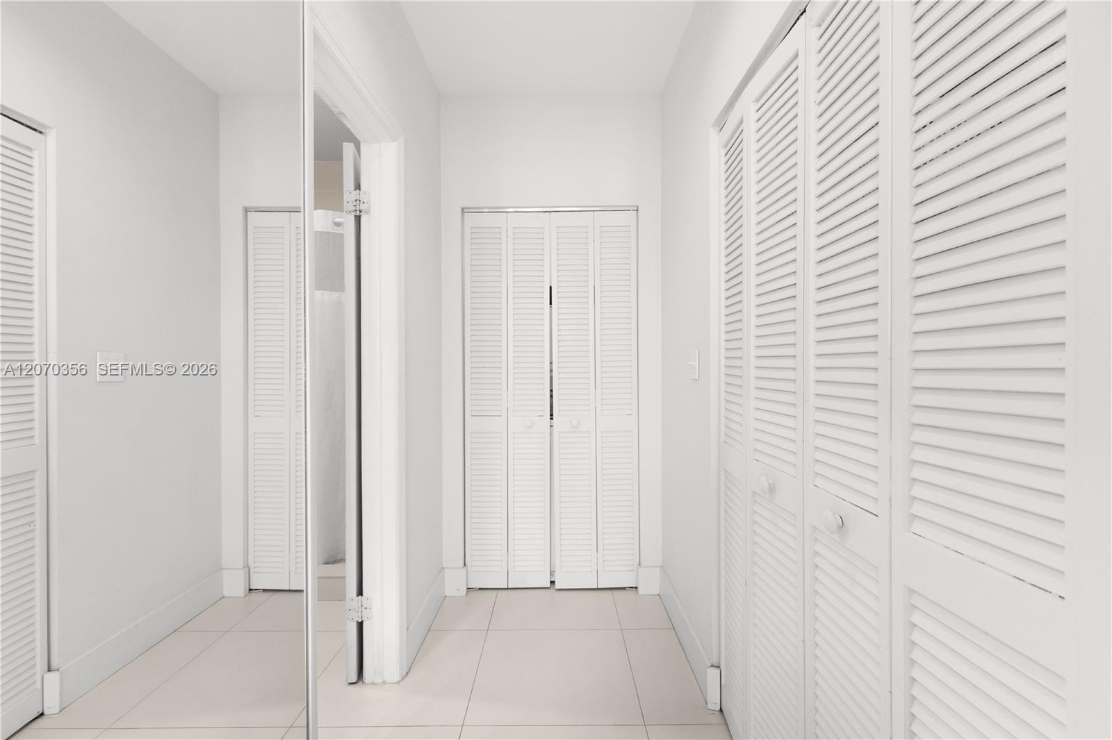 5445 Collins Ave Unit: TS11
