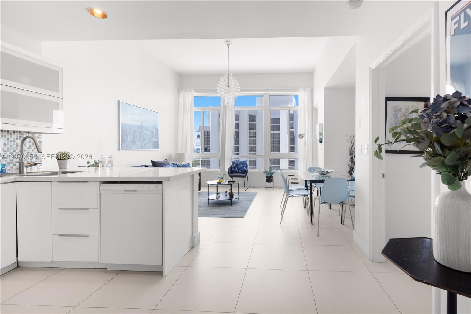 5445 Collins Ave Unit: TS11