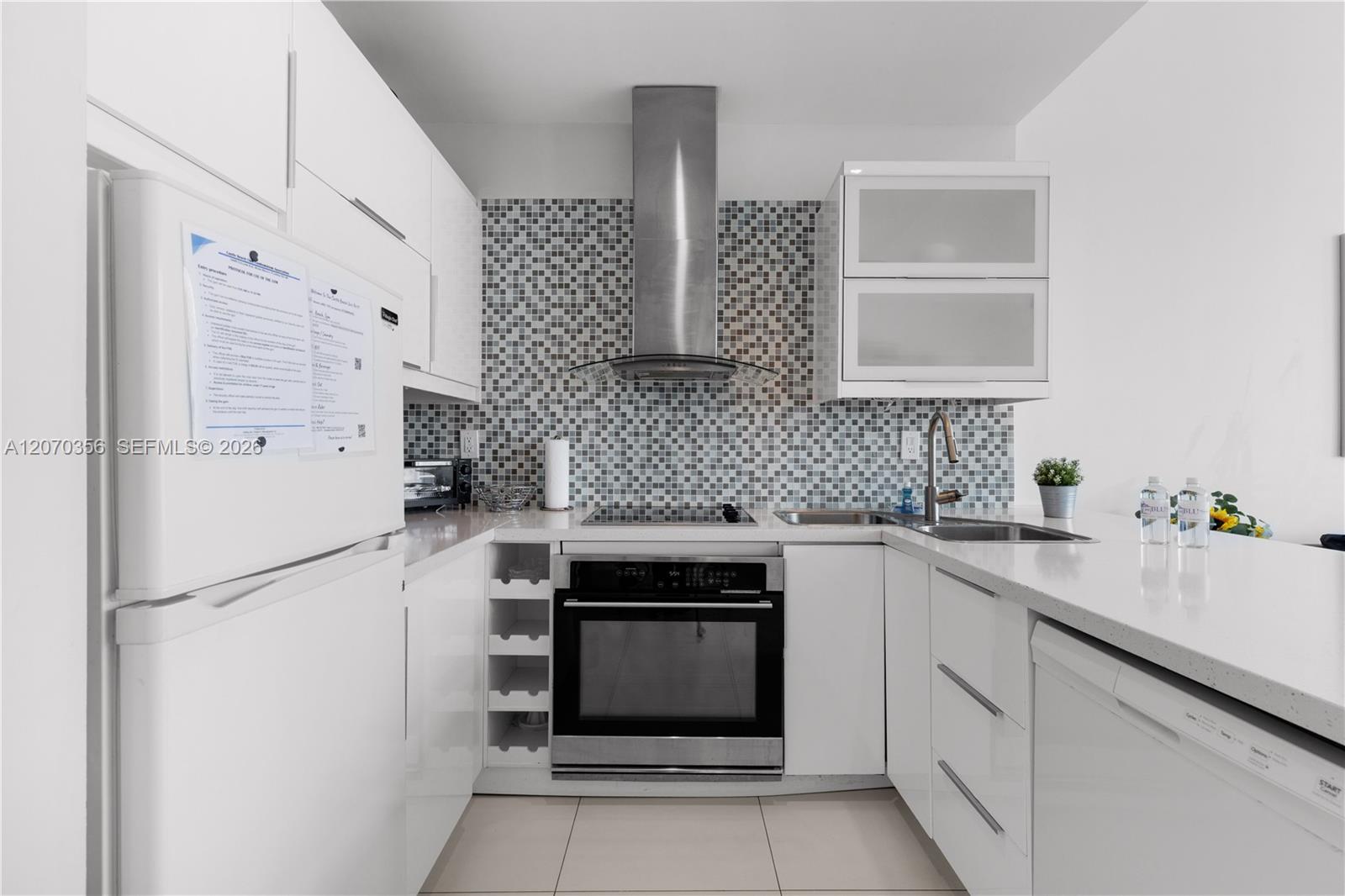 5445 Collins Ave Unit: TS11