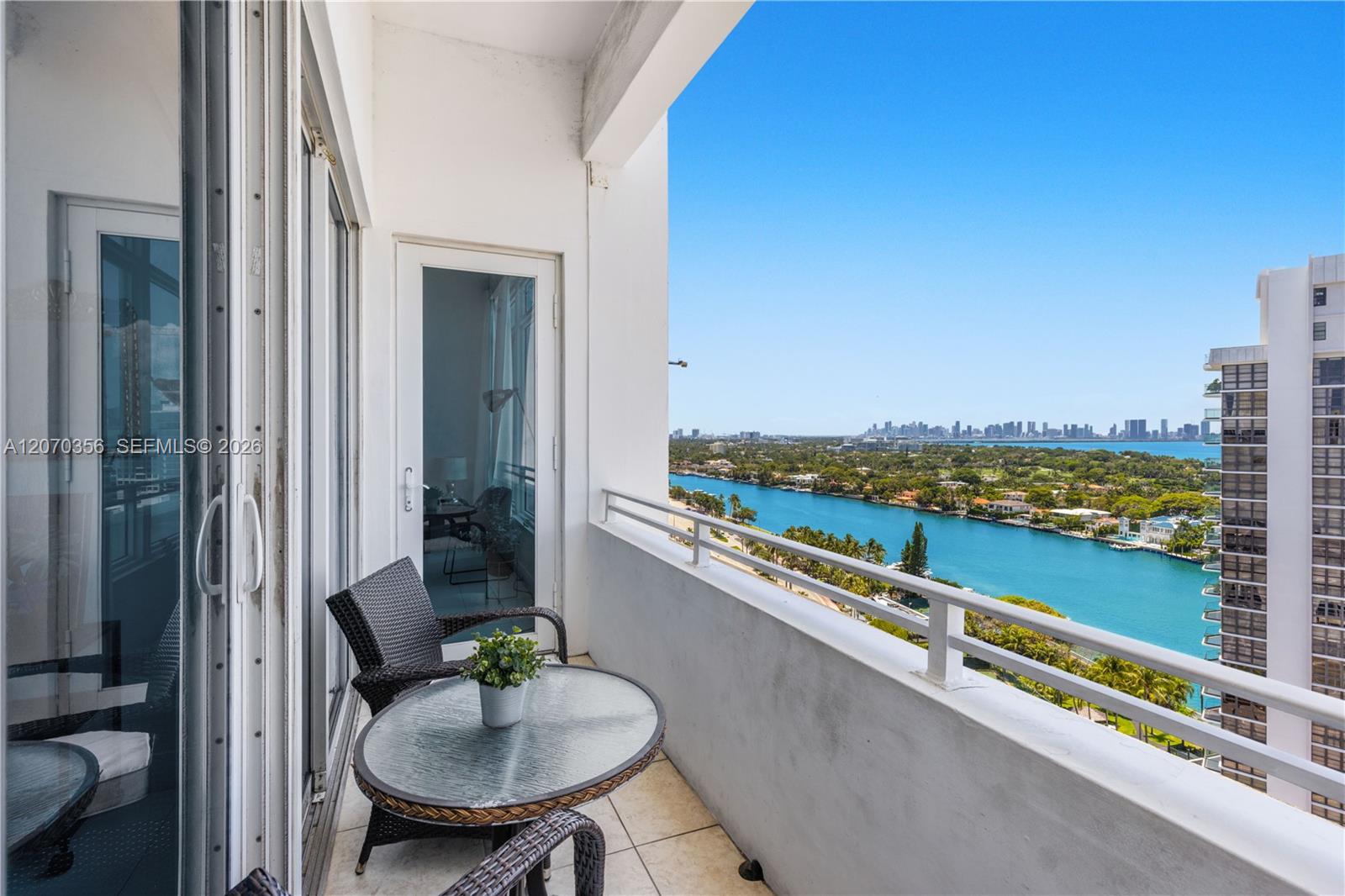 5445 Collins Ave Unit: TS11