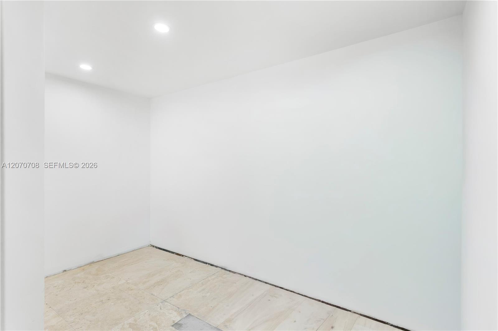2388 Prairie Ave