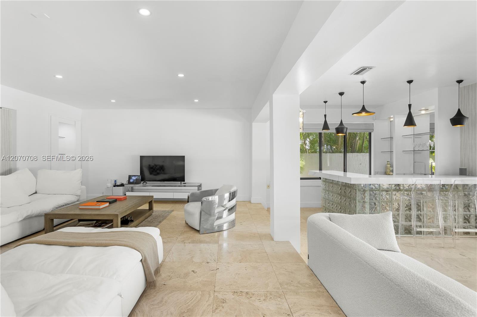 2388 Prairie Ave