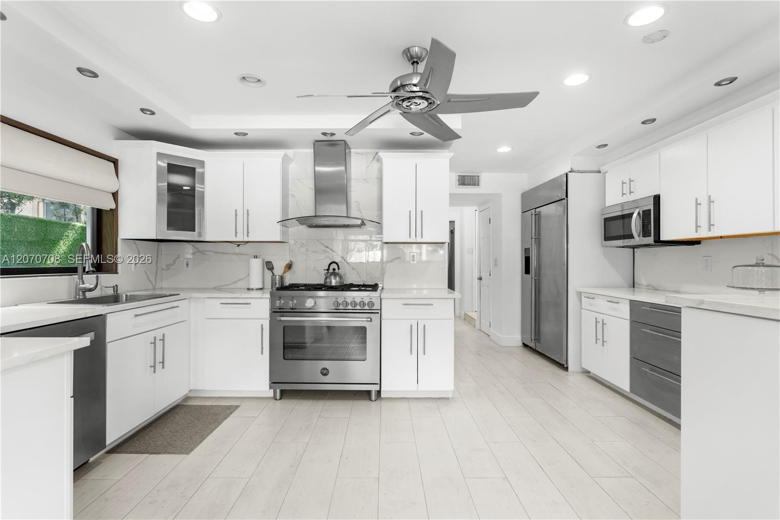 2388 Prairie Ave