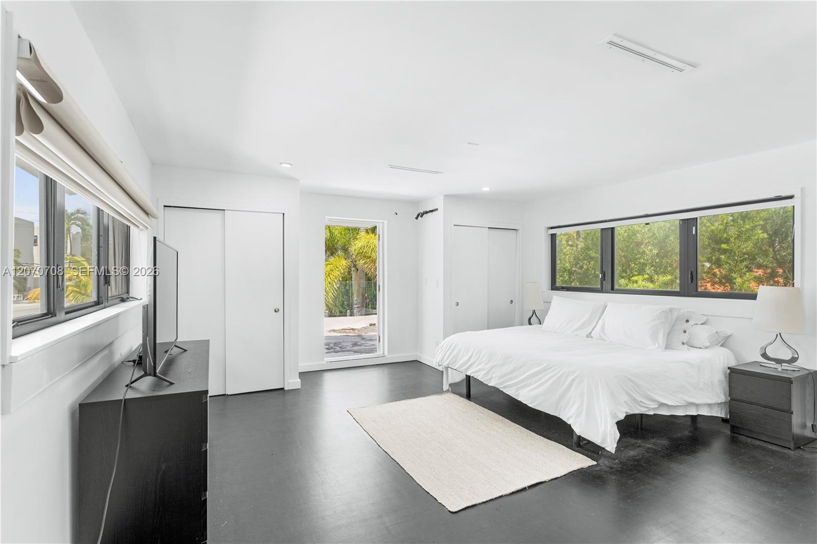 2388 Prairie Ave