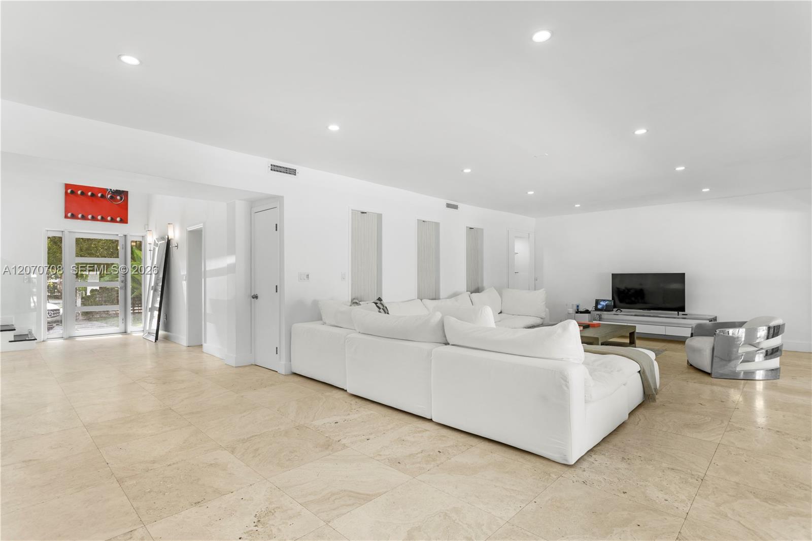2388 Prairie Ave