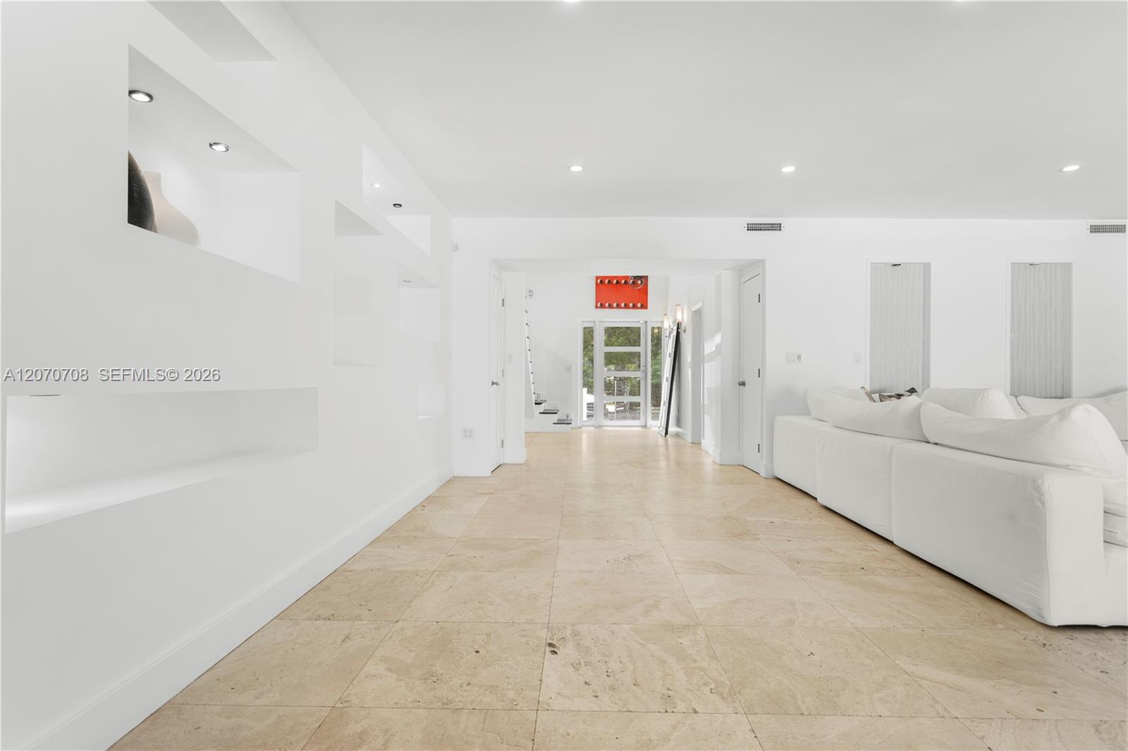 2388 Prairie Ave