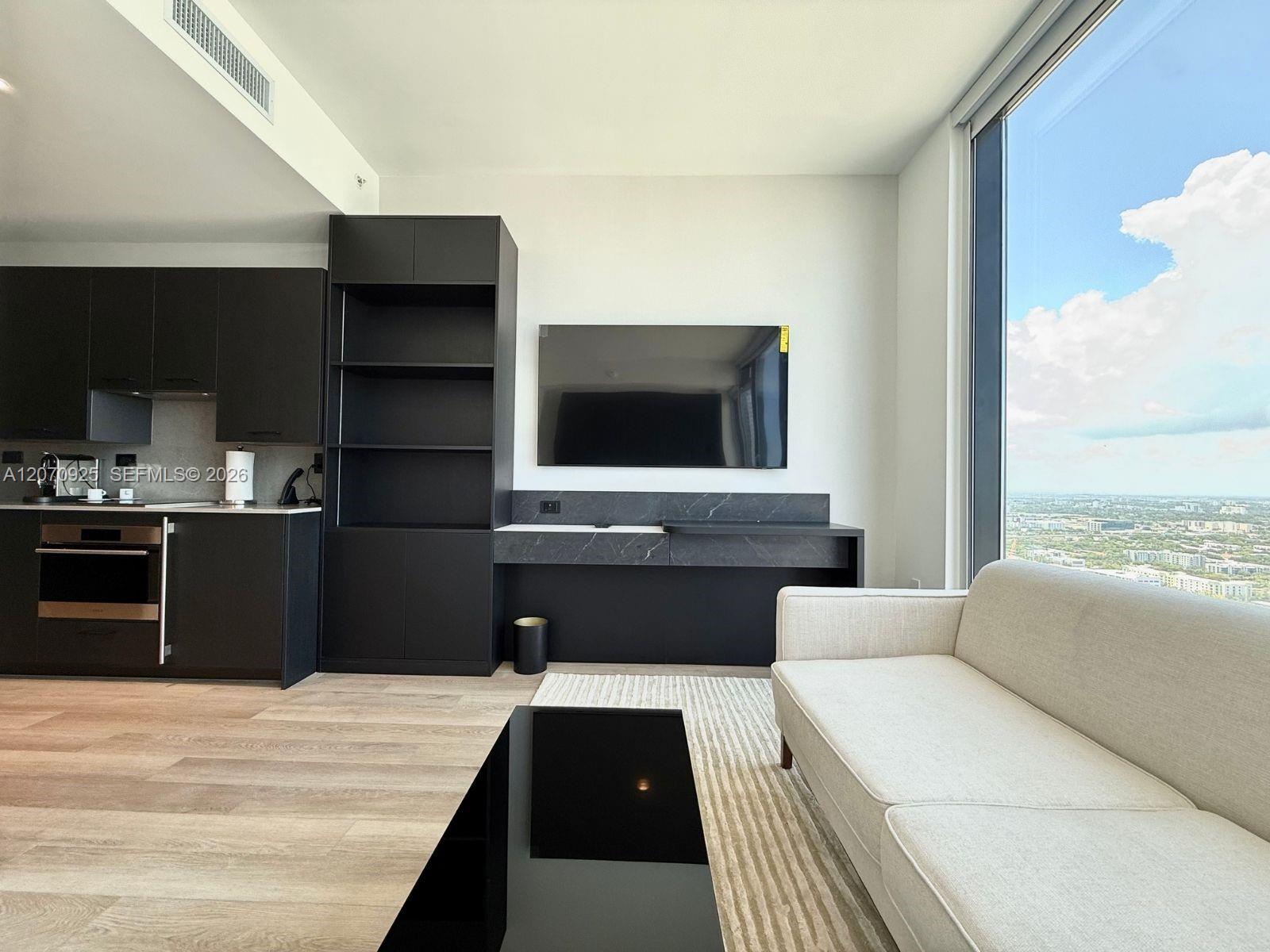 20 NE 11 street # 3605