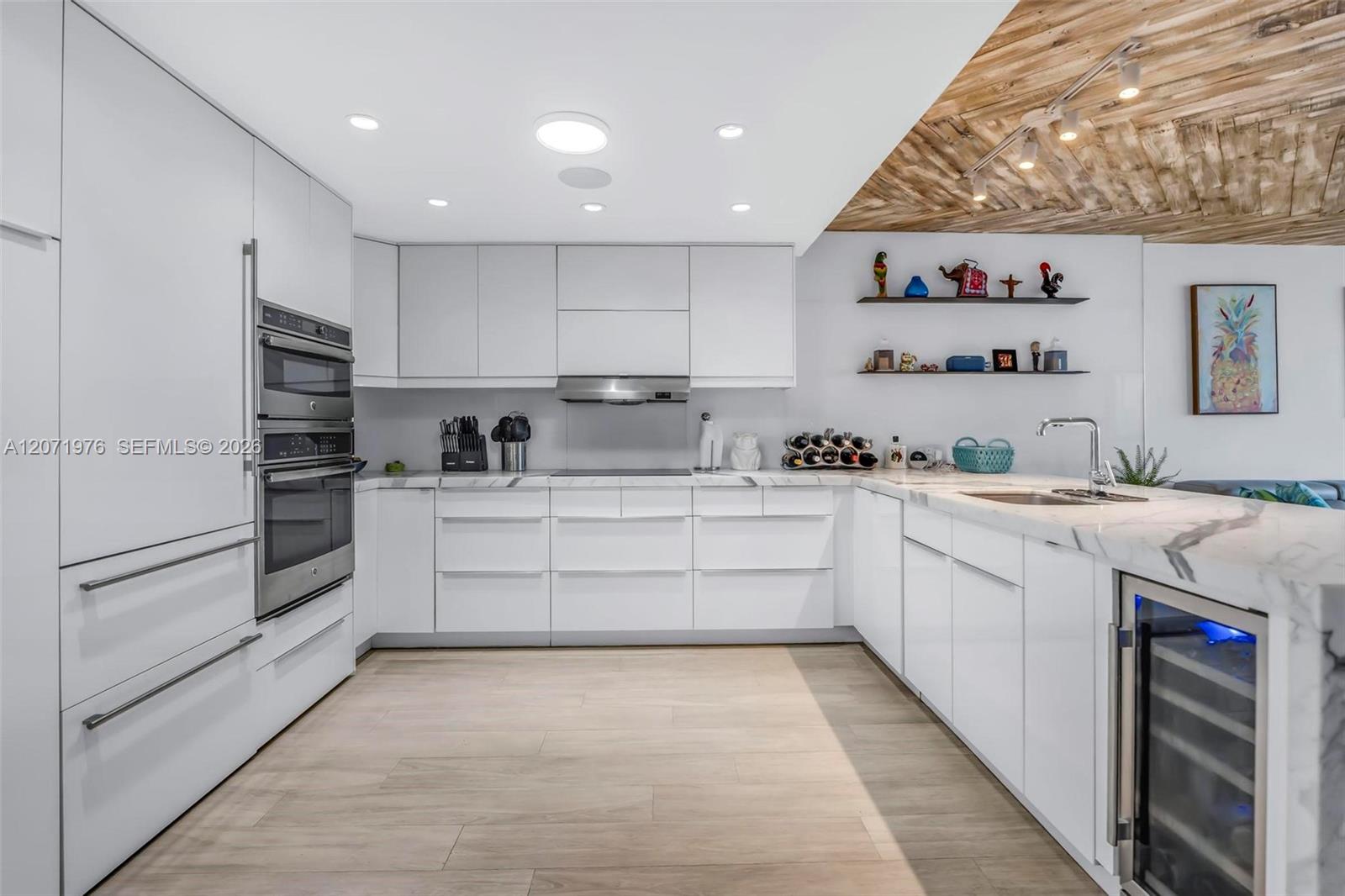 5600 Collins Ave # 11S