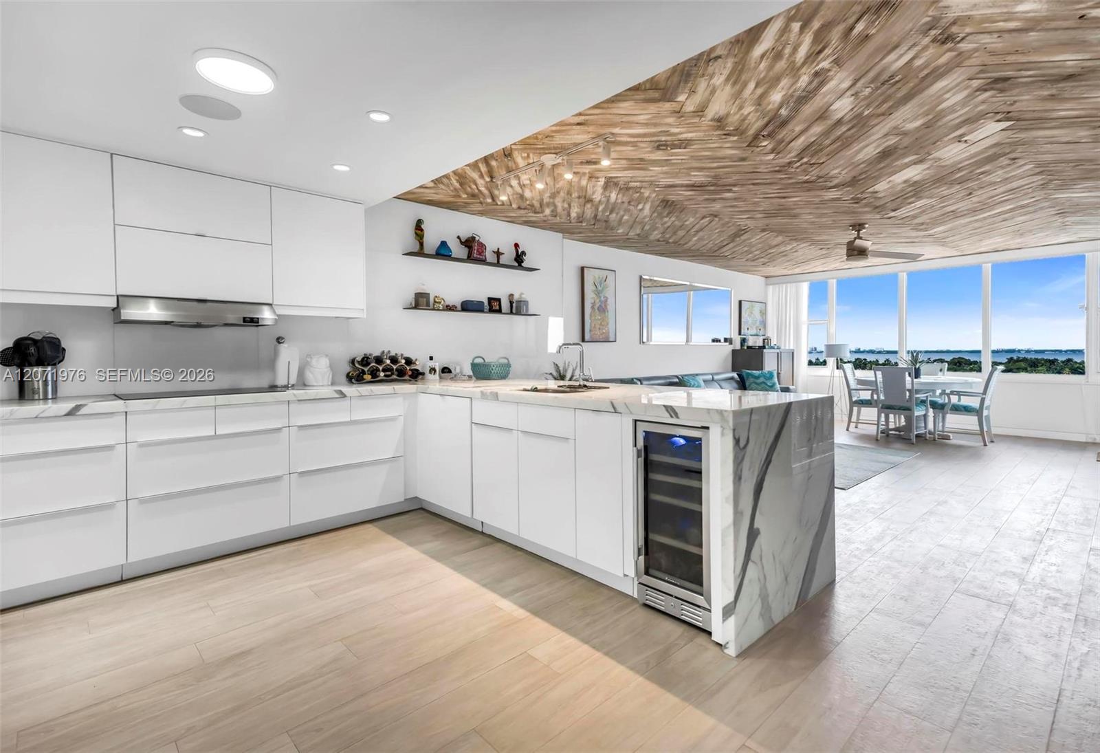 5600 Collins Ave # 11S