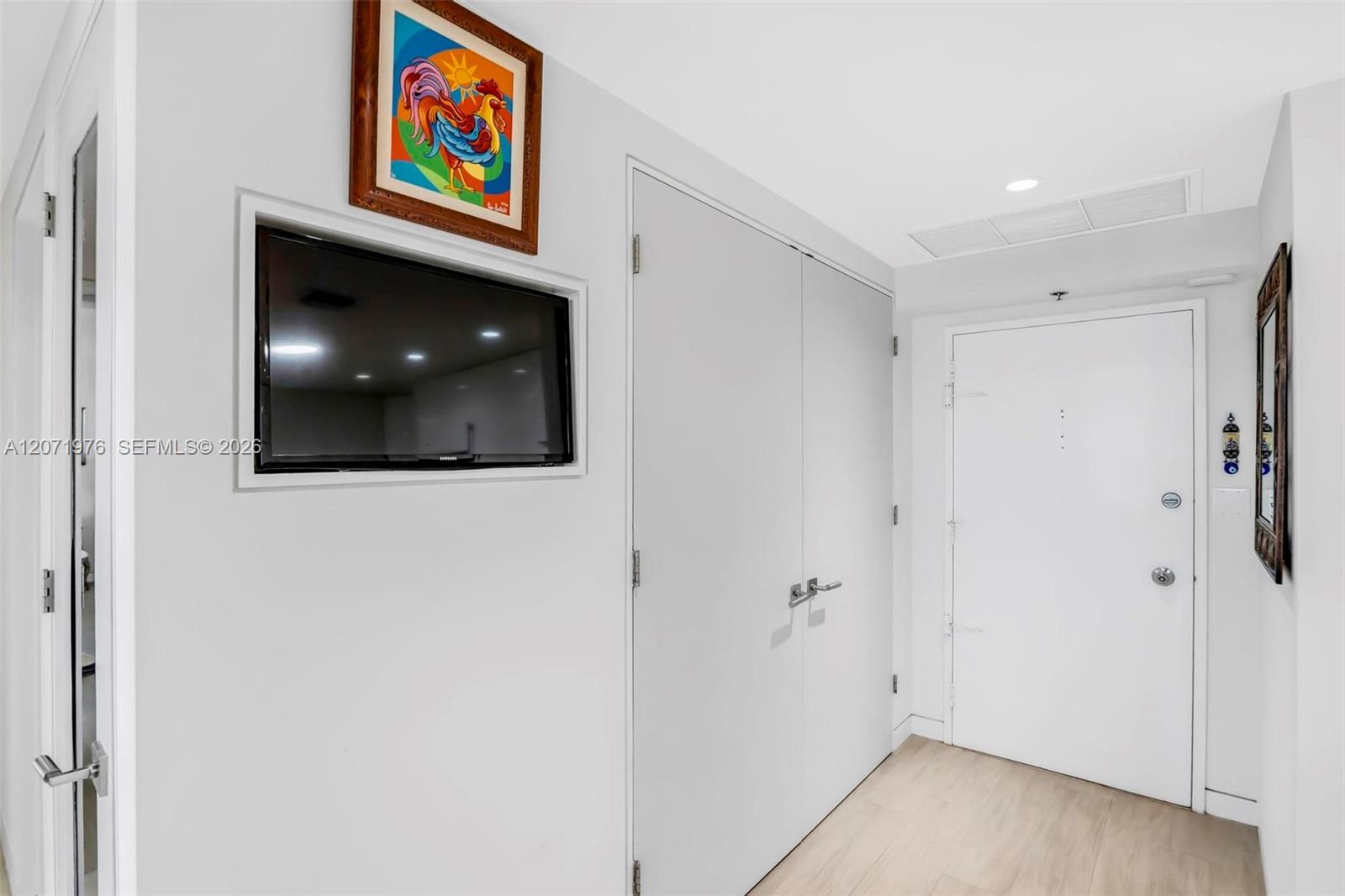 5600 Collins Ave # 11S