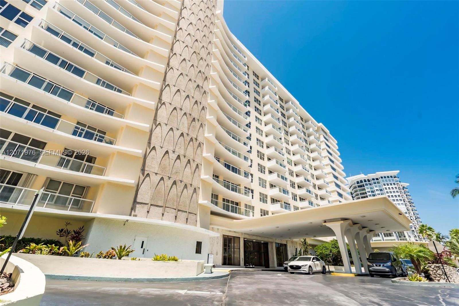 5600 Collins Ave # 11S