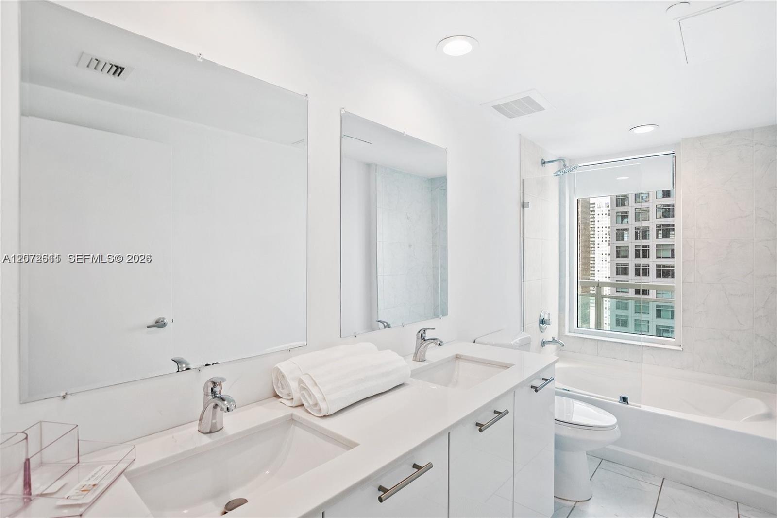 951 Brickell Ave # 2700
