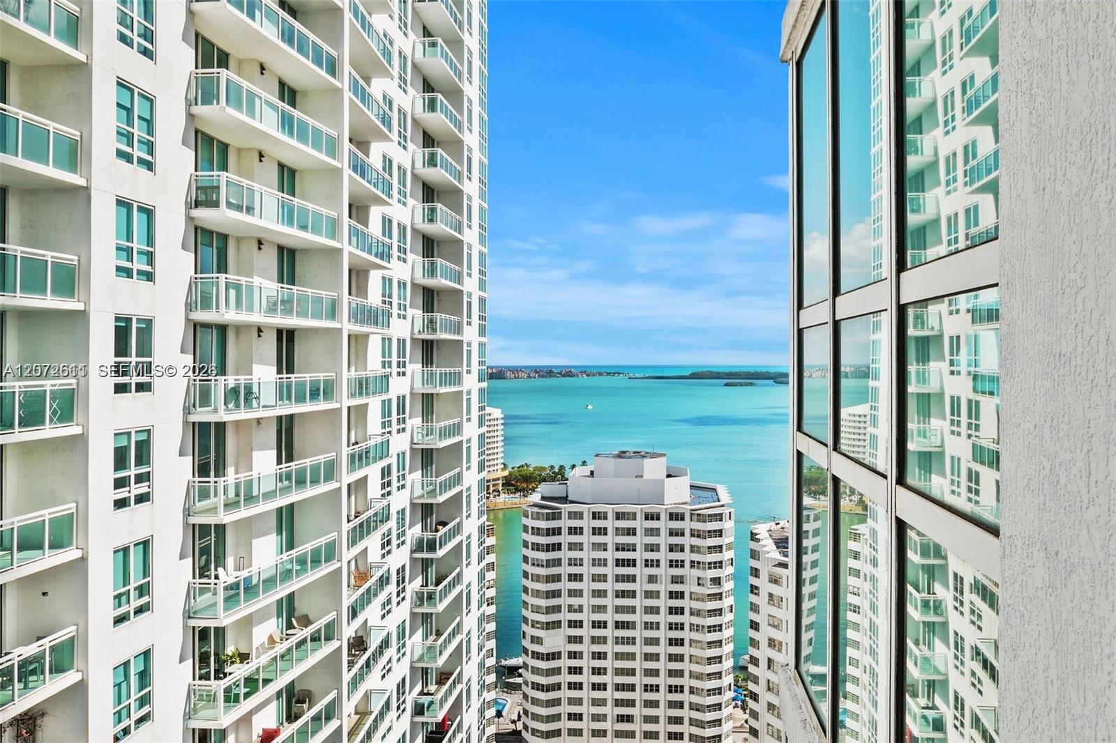 951 Brickell Ave # 2700