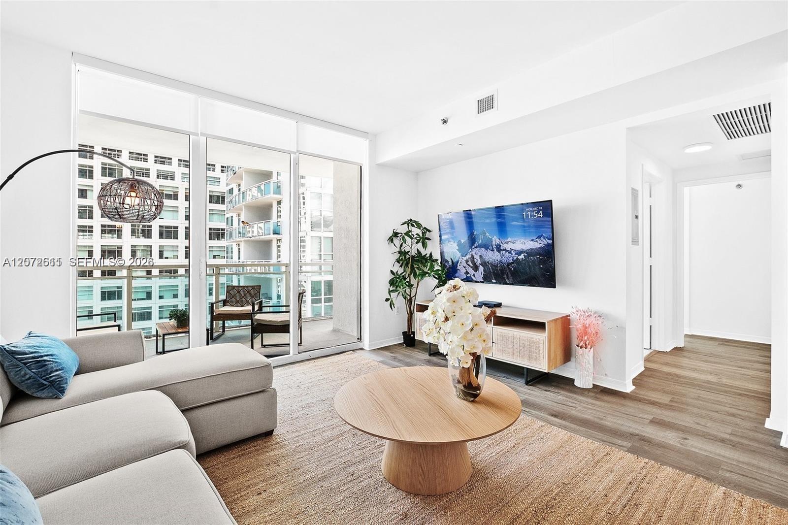 951 Brickell Ave # 2700