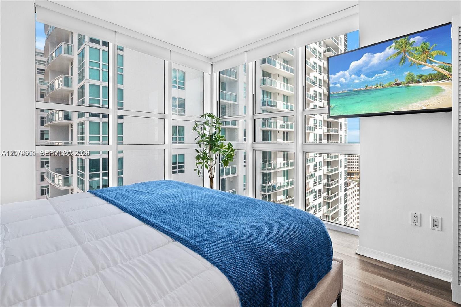 951 Brickell Ave # 2700