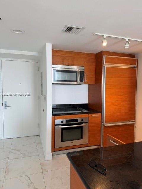 50 W Biscayne Blvd # 3907