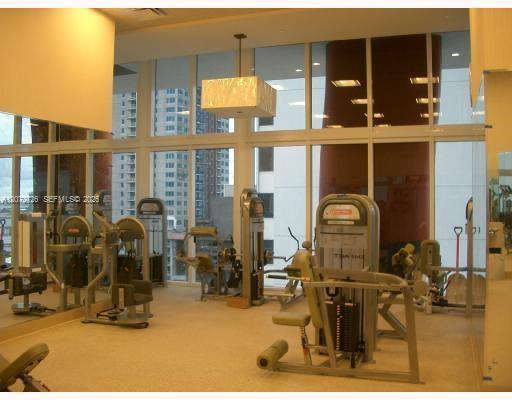 50 W Biscayne Blvd # 3907