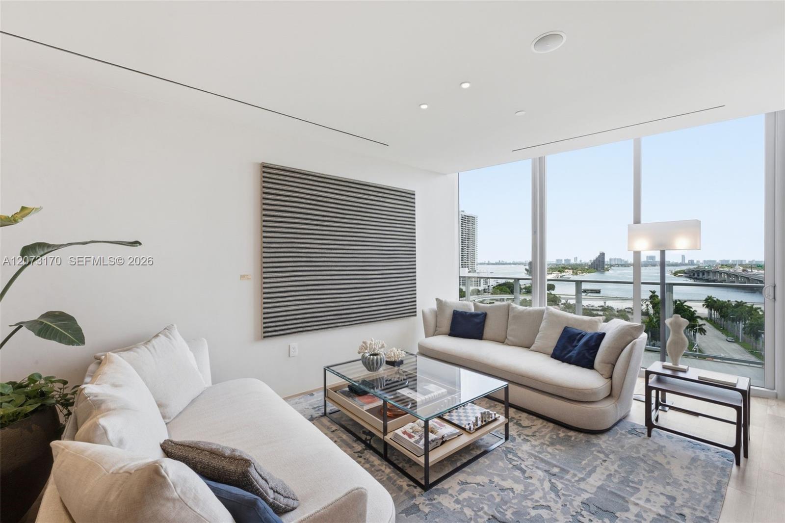 1400 Biscayne # 202