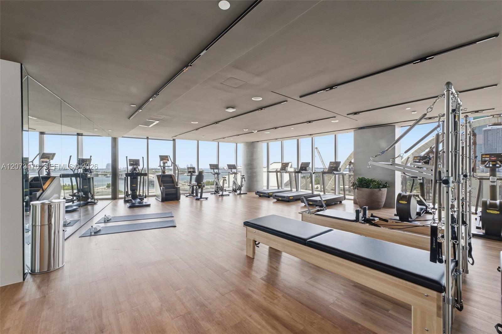 1400 Biscayne # 202