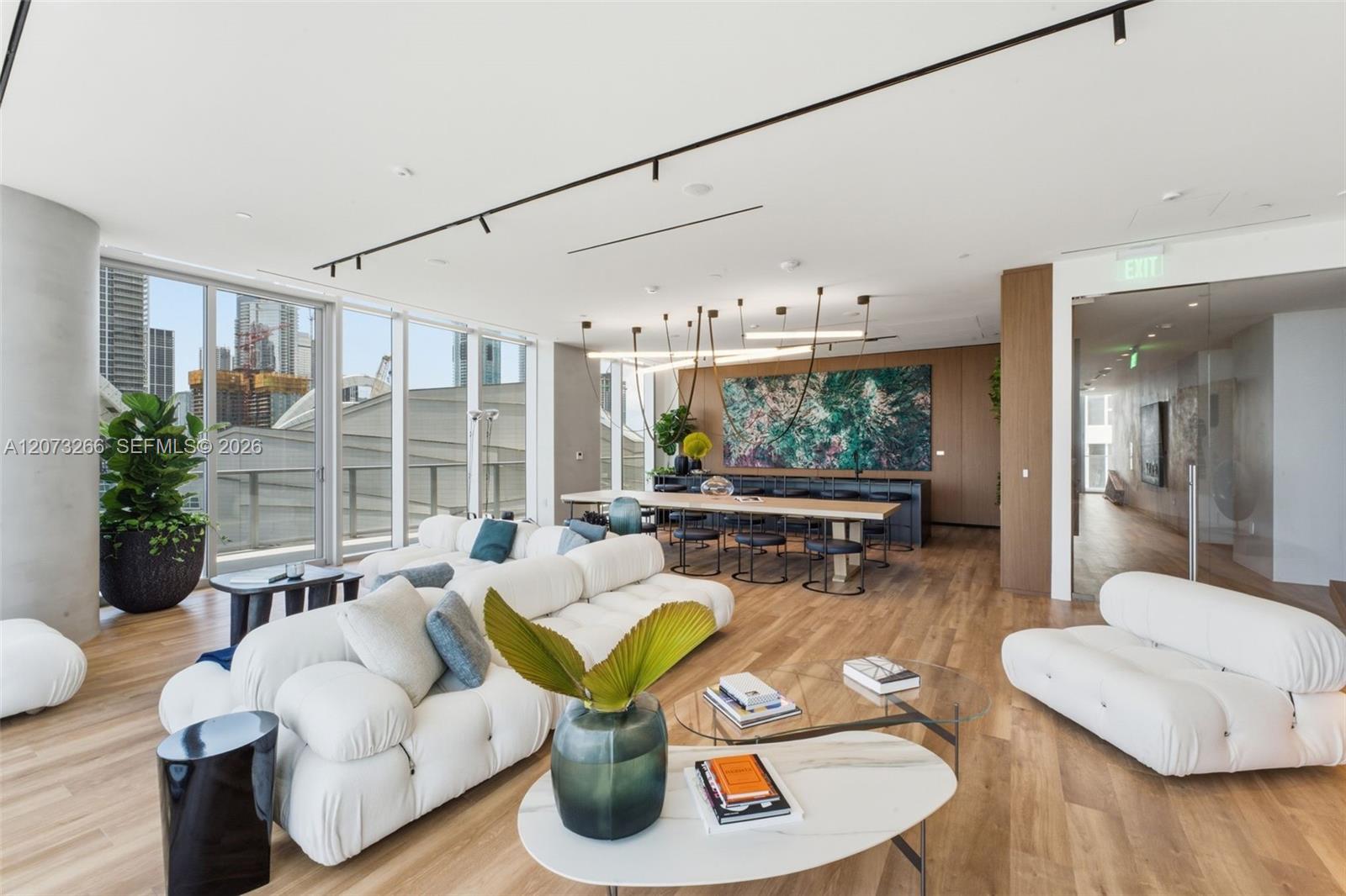 1400 Biscayne # 202