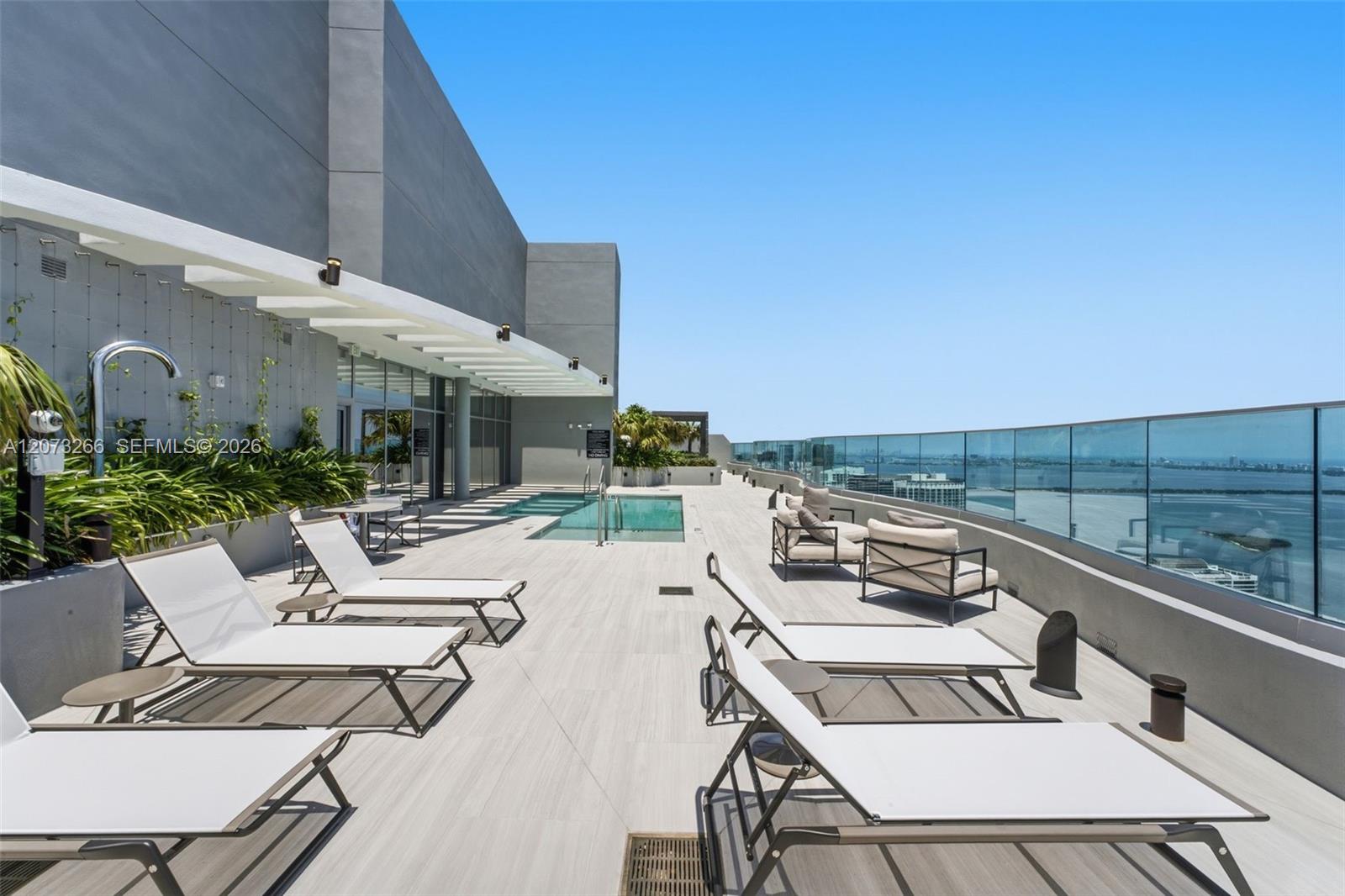 1400 Biscayne # 202