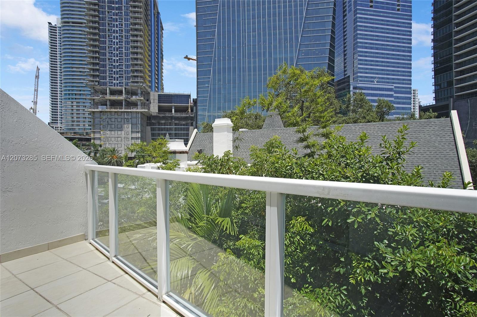 1528 Brickell Ave # 211