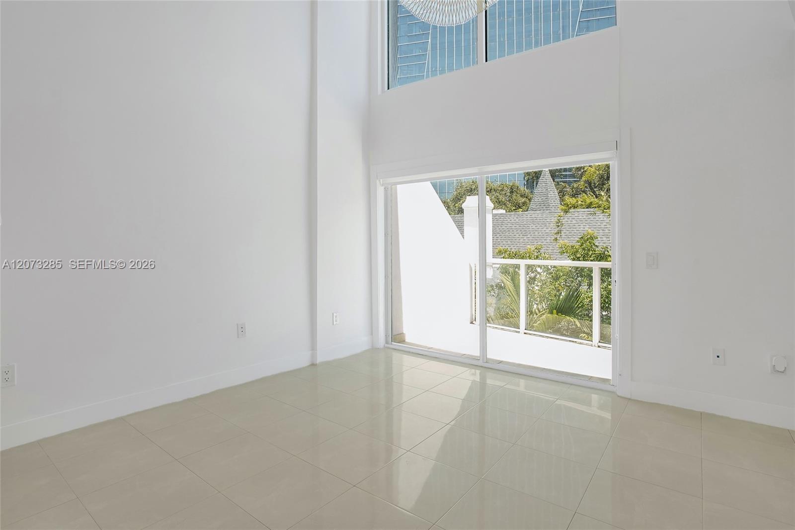 1528 Brickell Ave # 211