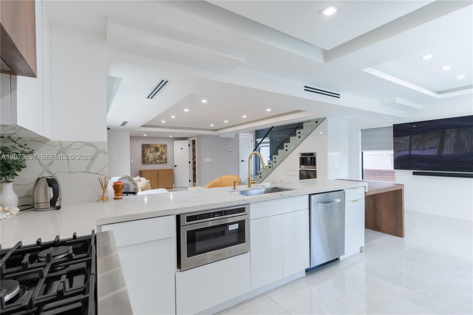 5601 N Ocean Dr