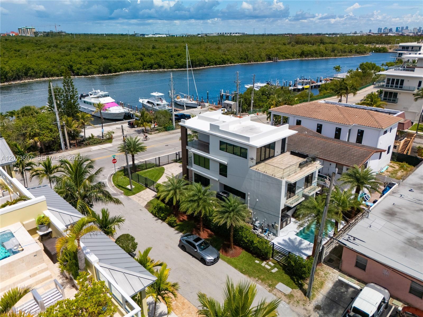 5601 N Ocean Dr
