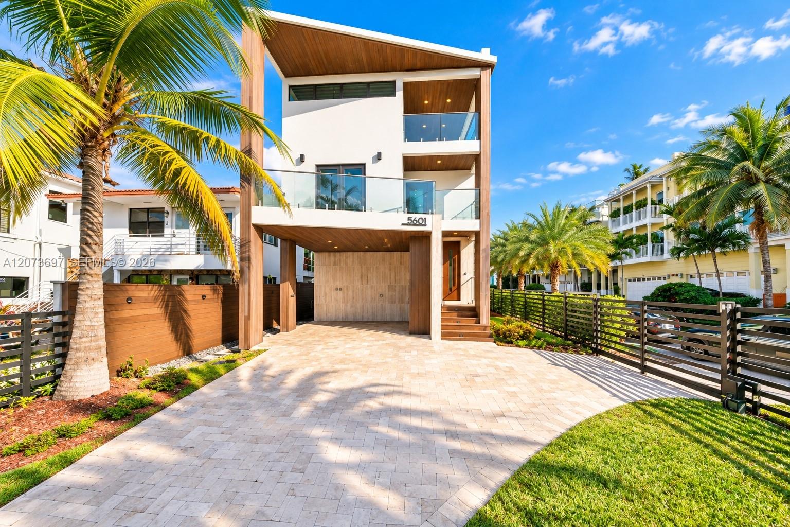 5601 N Ocean Dr