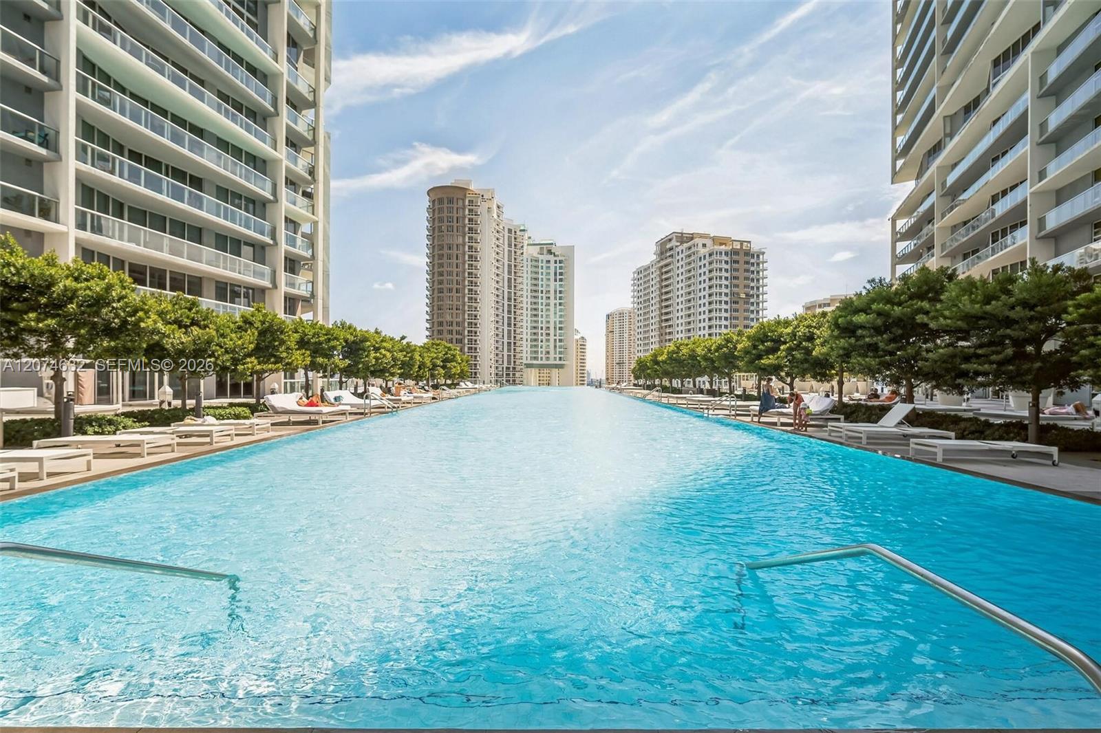 475 Brickell Ave # 1412