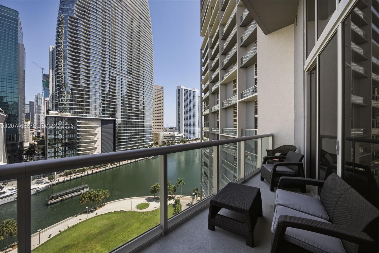 475 Brickell Ave # 1412