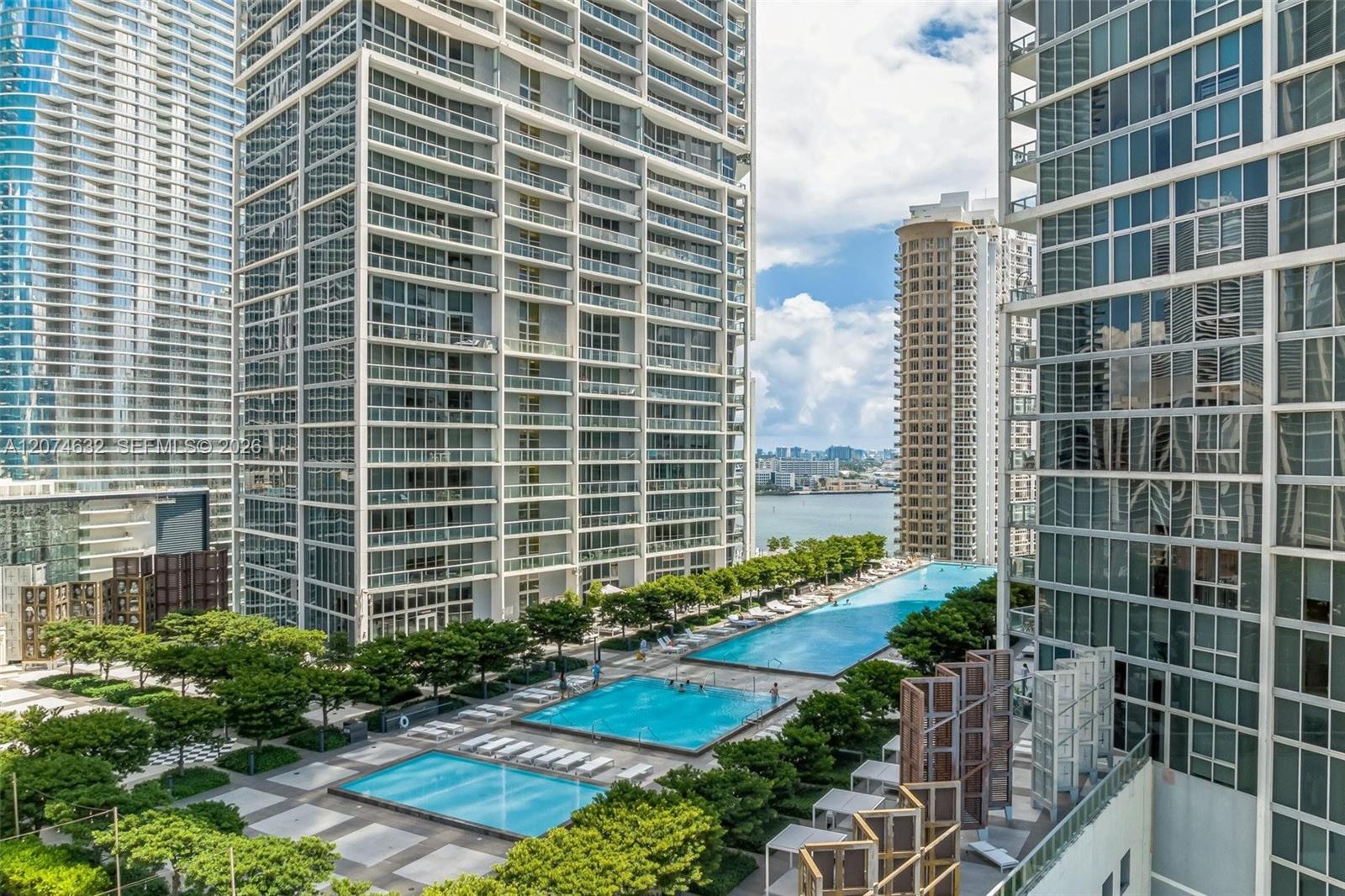 475 Brickell Ave # 1412