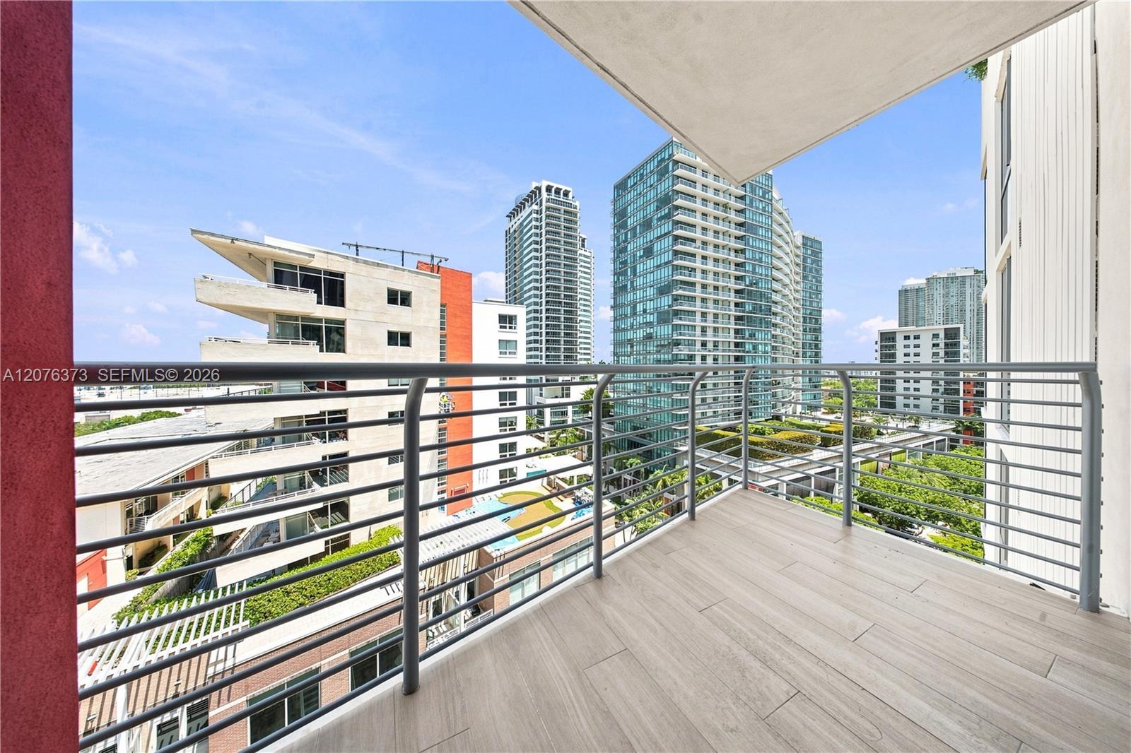 90 NE 32nd St # 1013