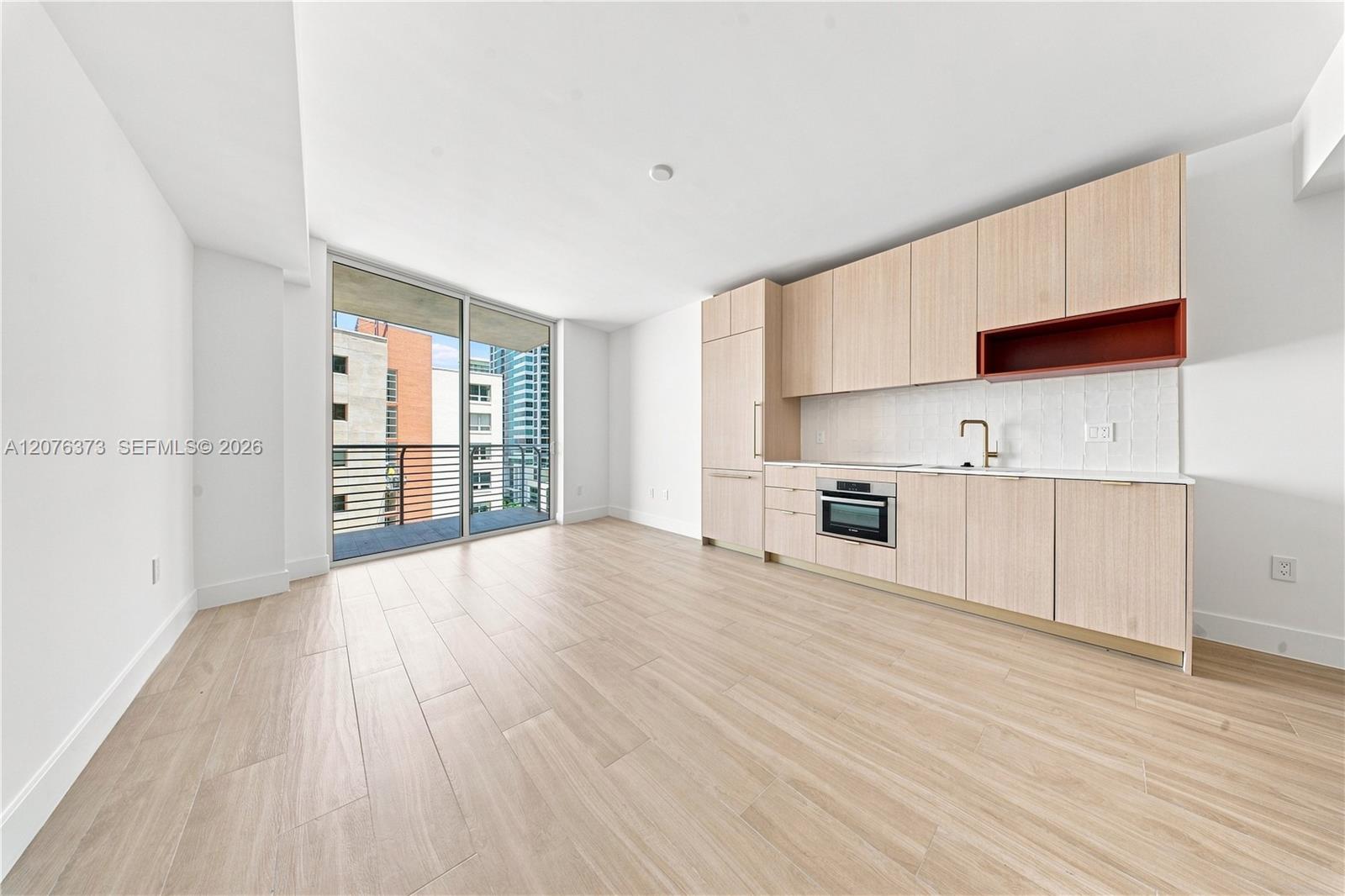 90 NE 32nd St # 1013