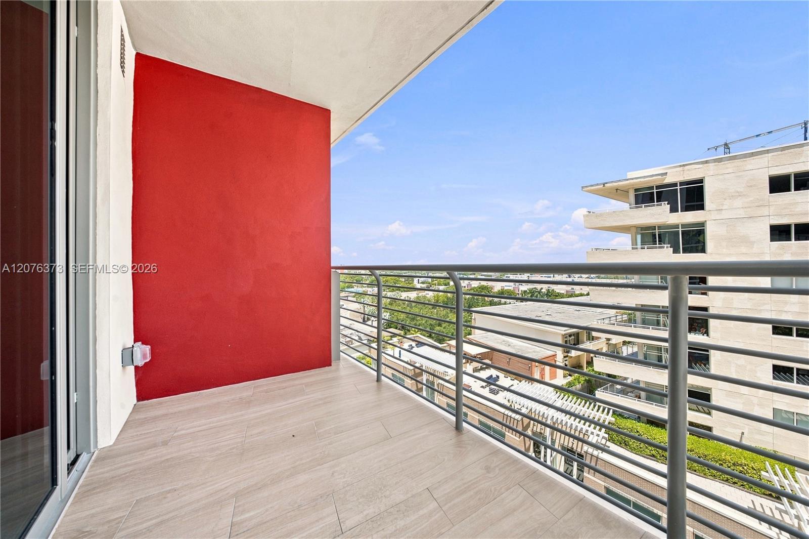 90 NE 32nd St # 1013