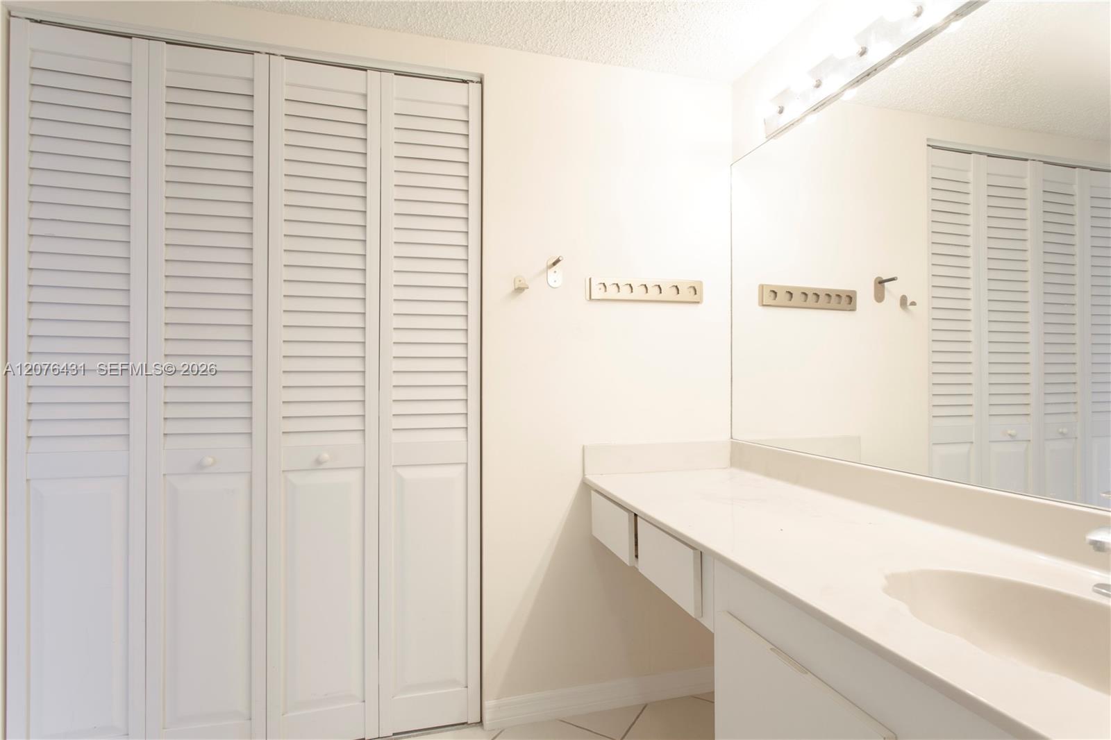 20505 E Country Club Dr # 39 Unit: PH-39