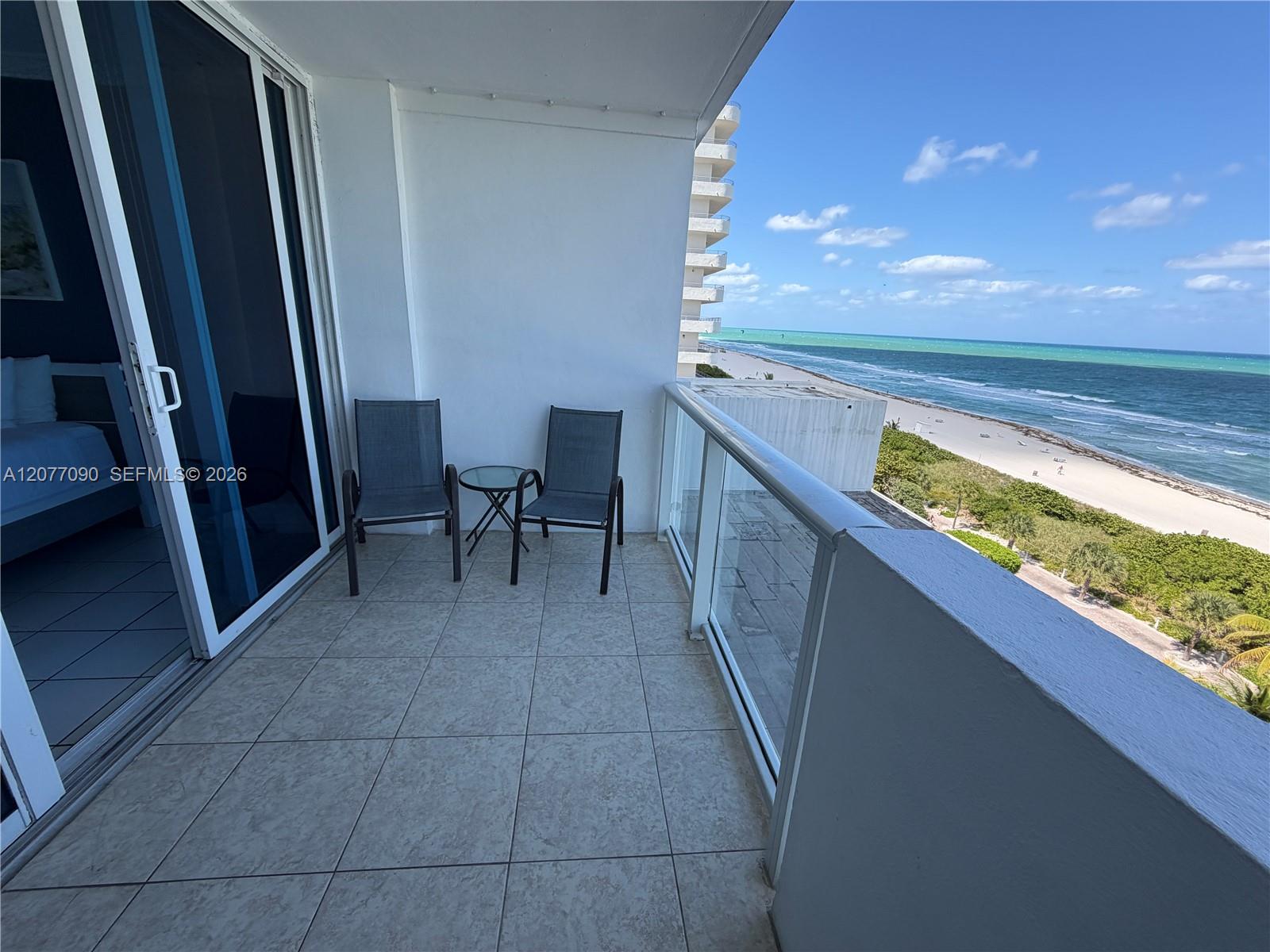 5445 Collins Ave # 729
