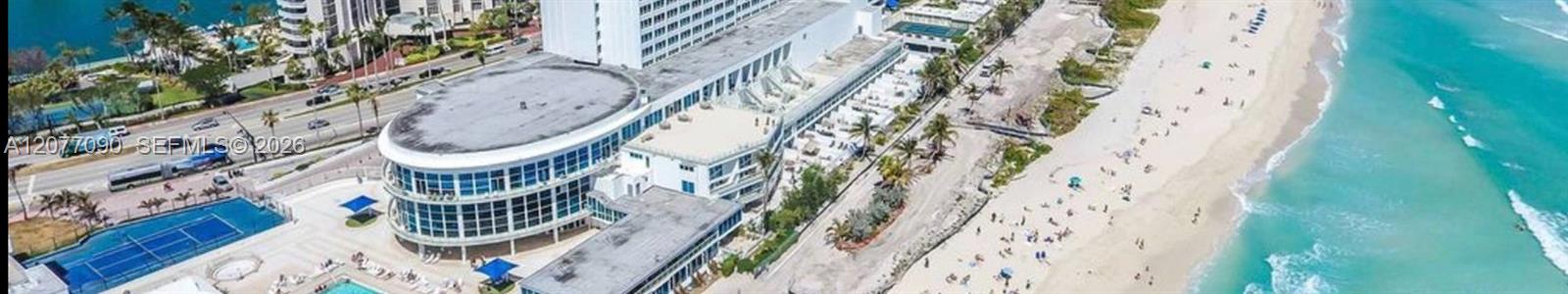 5445 Collins Ave # 729