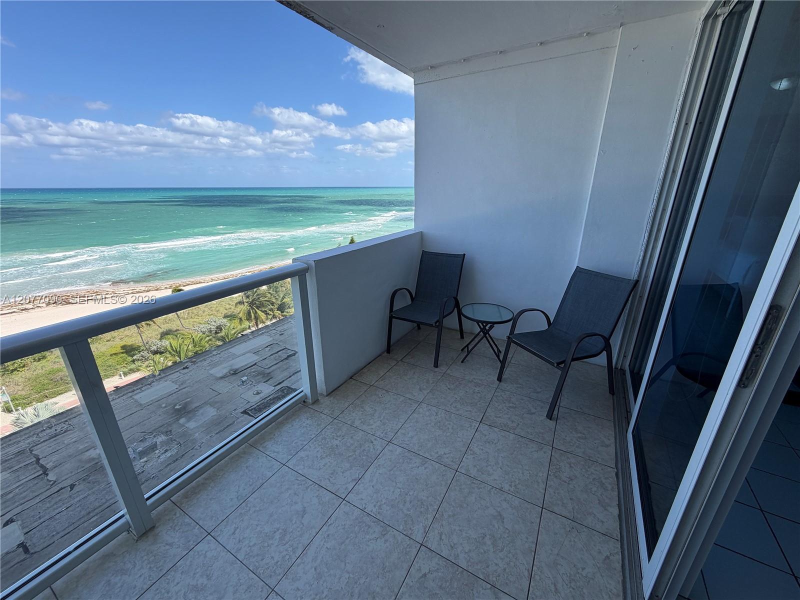 5445 Collins Ave # 729