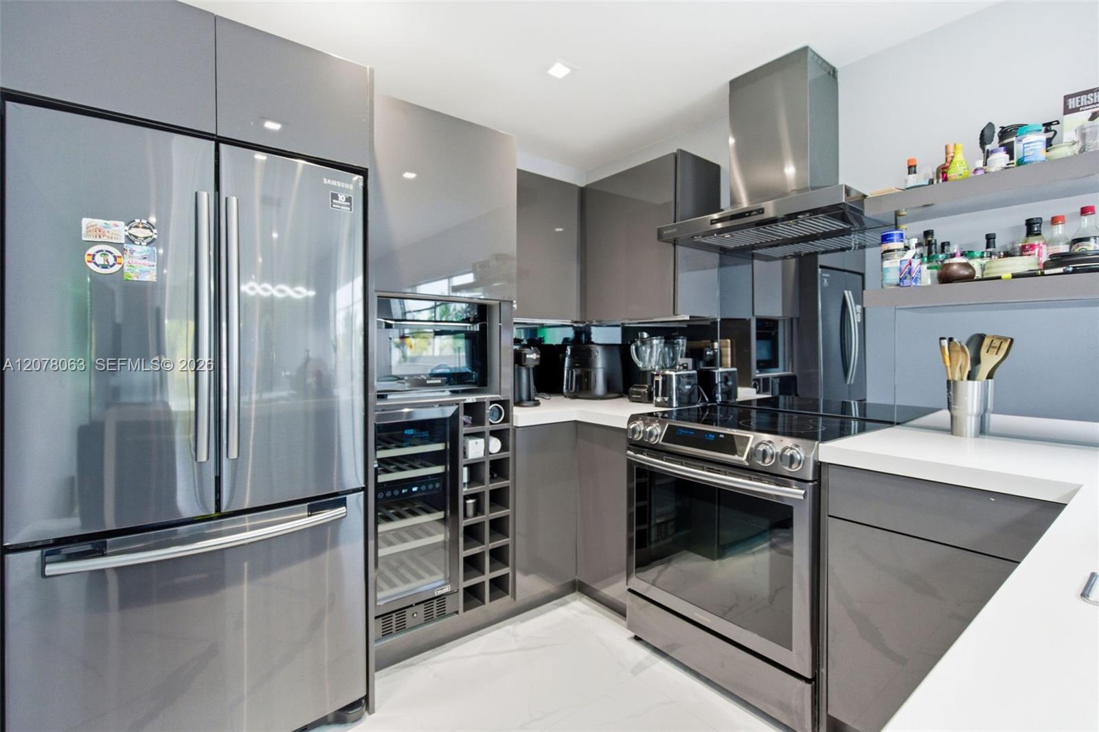 1428 Euclid Ave # 207