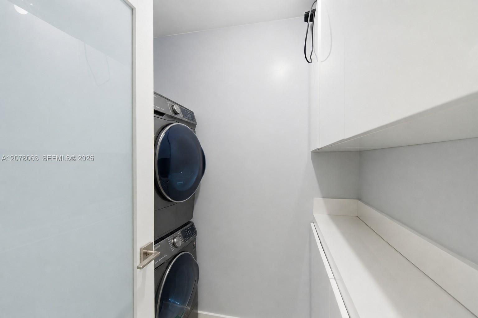 1428 Euclid Ave # 207