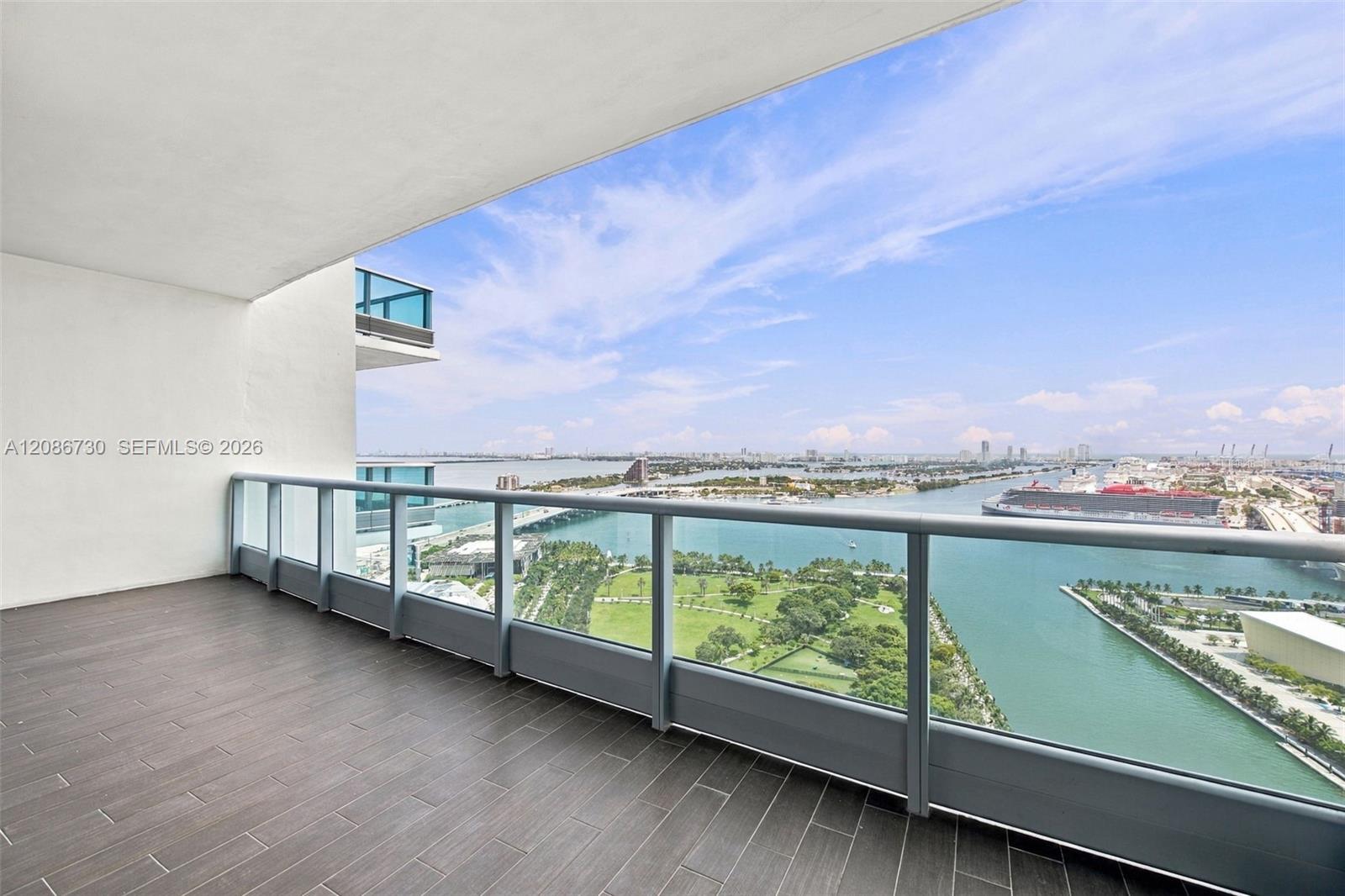 900 Biscayne Blvd # 3502