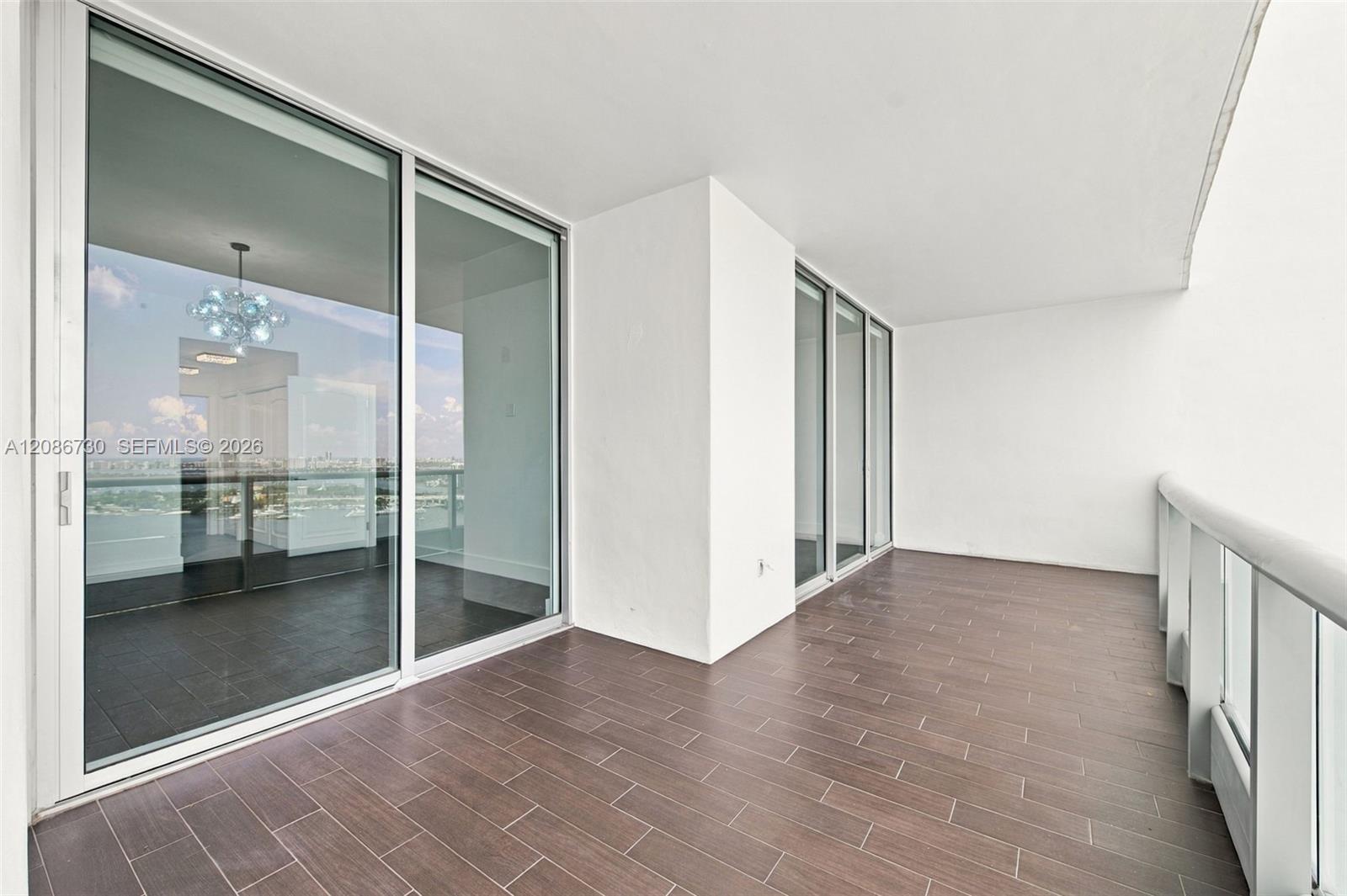 900 Biscayne Blvd # 3502
